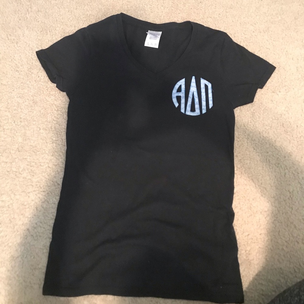 Adpi vneck tshirt